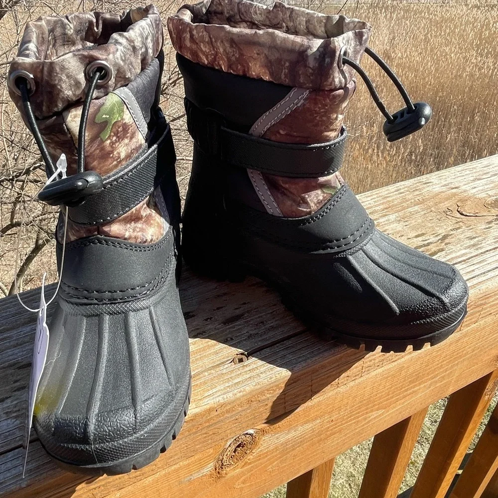 Boys Lincoln Explorer Camo and Black Waterproof Winter Boots.